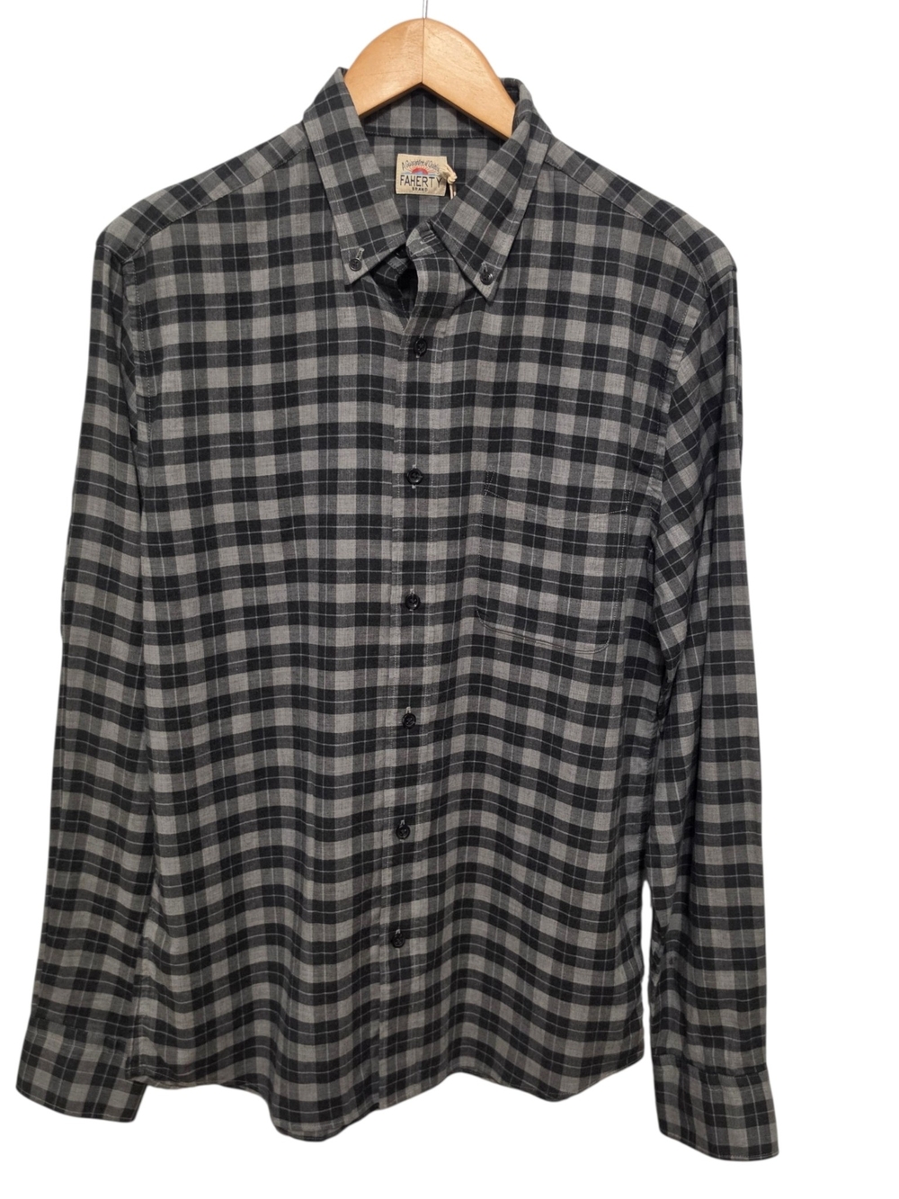 Faherty Everyday Shirt NWT Gray Charcoal Gingham Plaid Button Down Medium